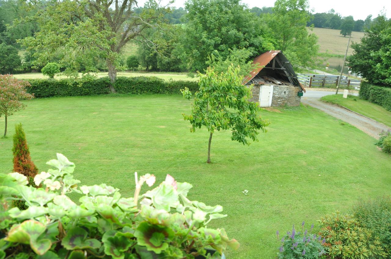 La Ferme De Montaigu Montaigu-les-Bois Exterior foto